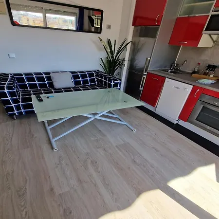Amazing Location In Apartment